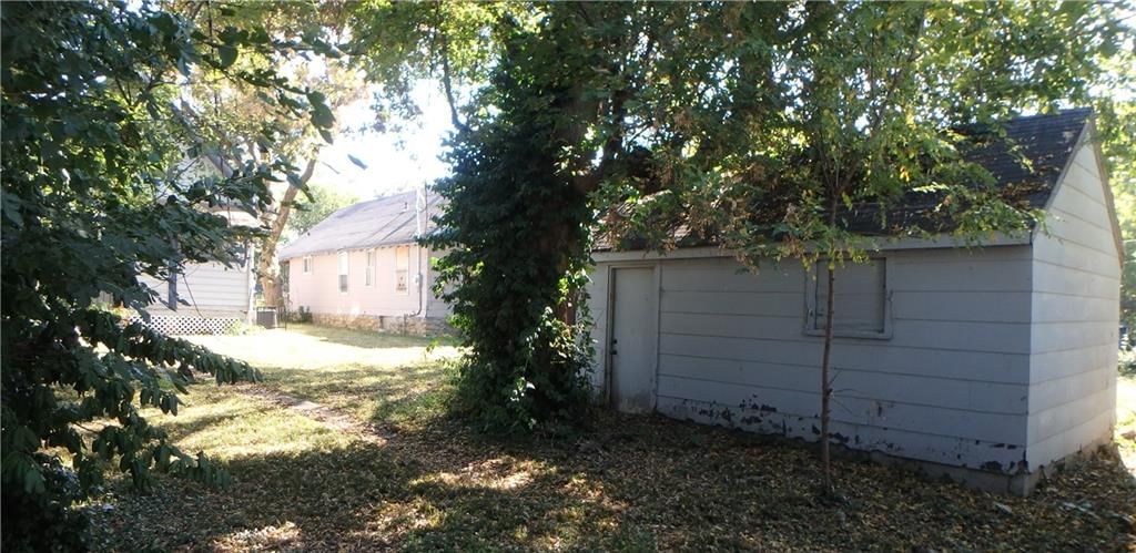 3306 Spruce Avenue — photo 29