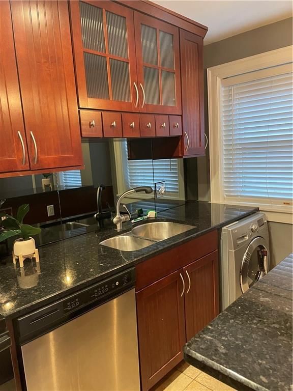 807 W 48th Street — photo 17