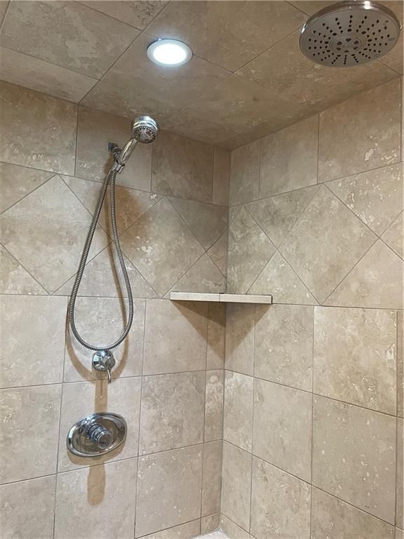 807 W 48th Street — photo 21