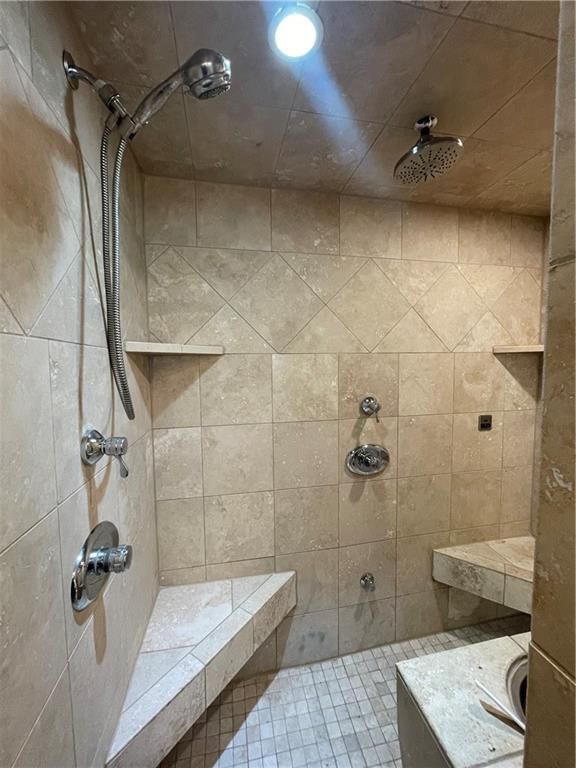807 W 48th Street — photo 23