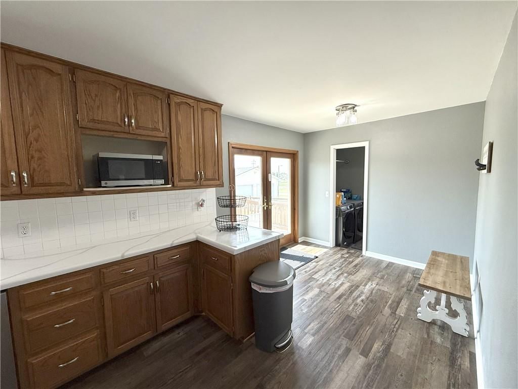 100 Meadows Lane — photo 5