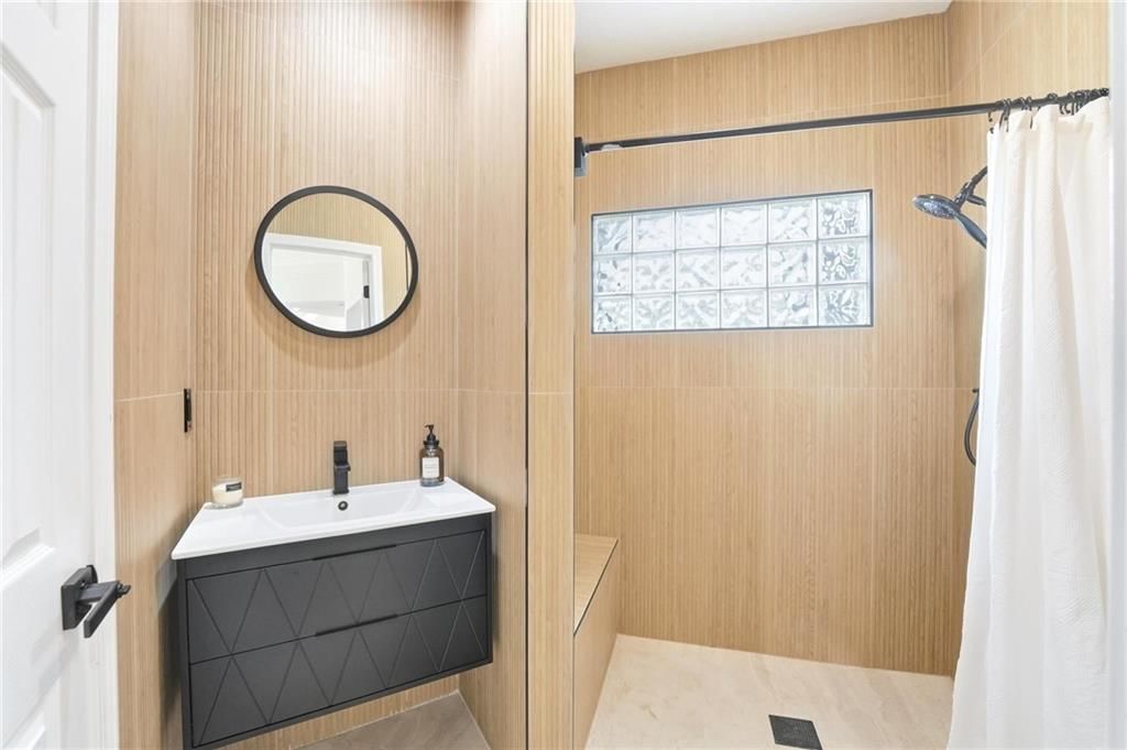 Photo 10 of 59 - 21101 W 90th Street