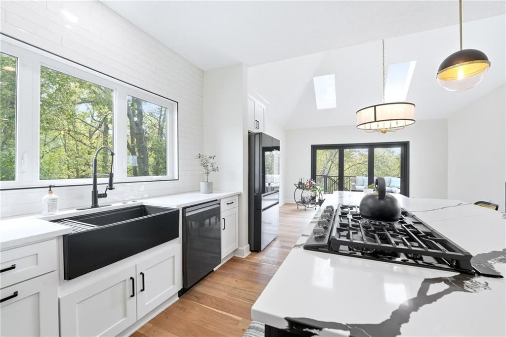 Photo 16 of 59 - 21101 W 90th Street