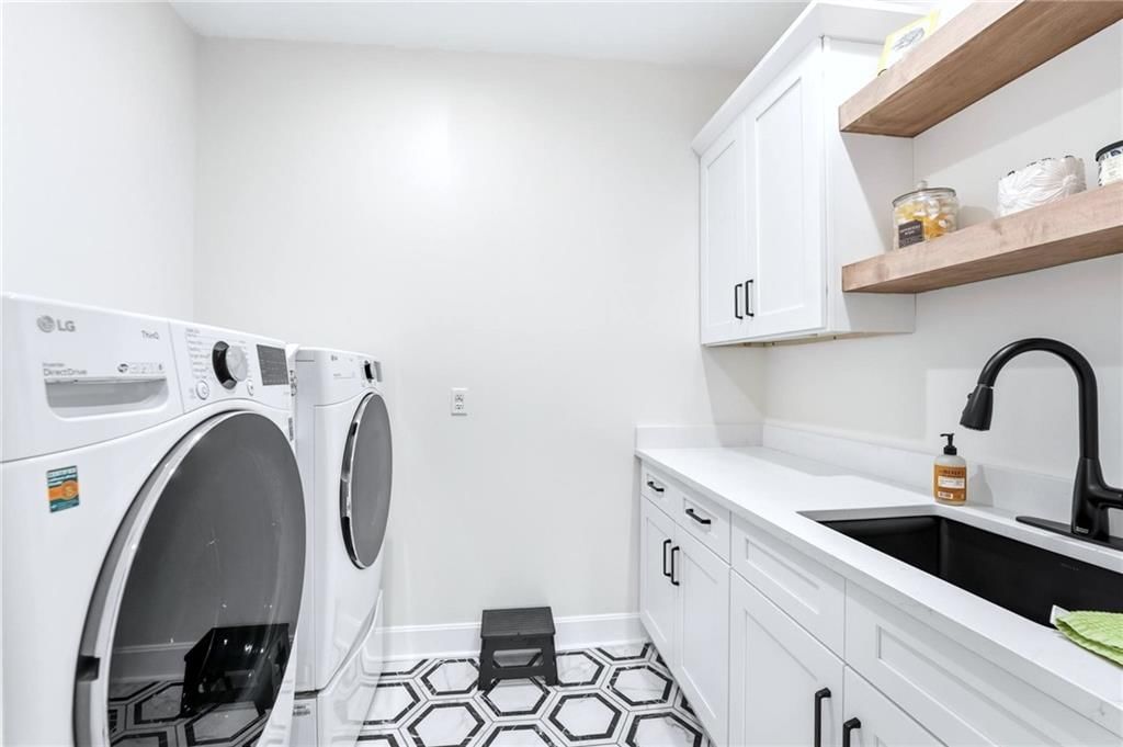 Photo 26 of 59 - 21101 W 90th Street