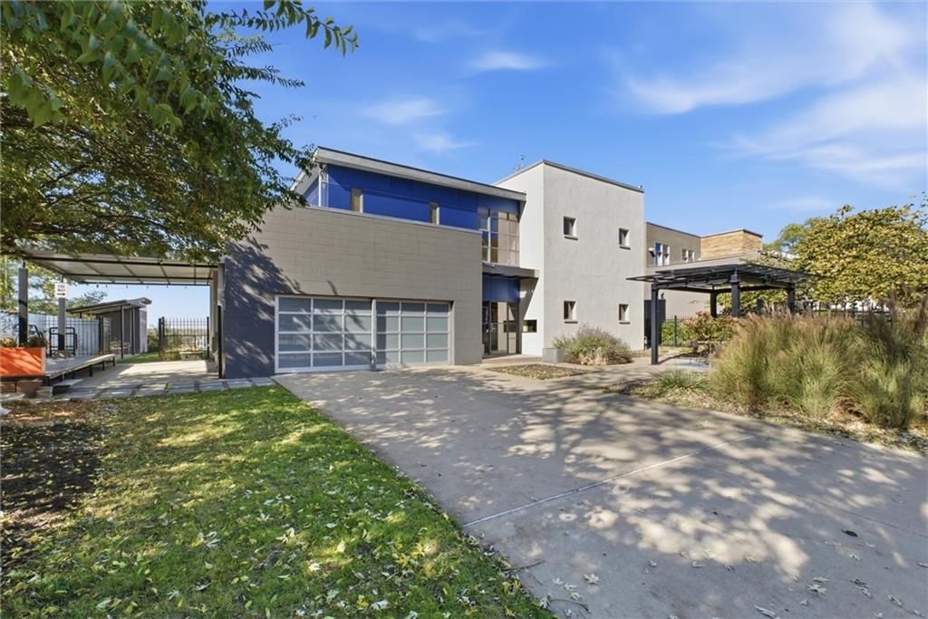 1520 Jarboe Street — photo 3