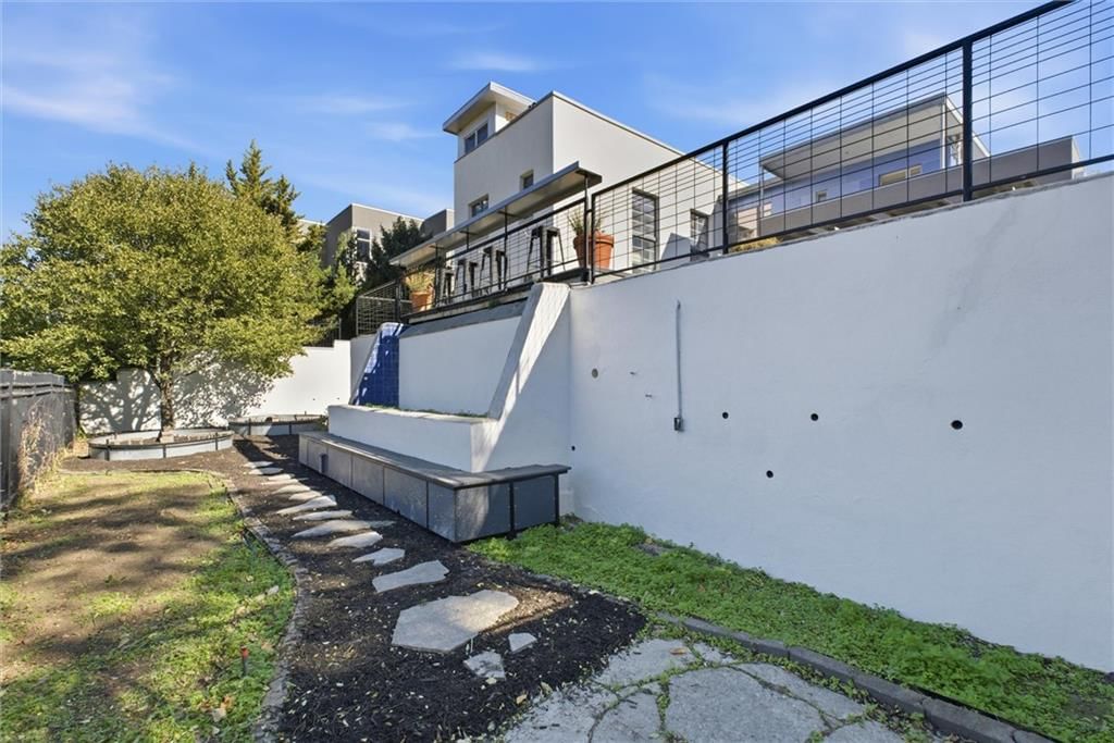 1520 Jarboe Street — photo 47