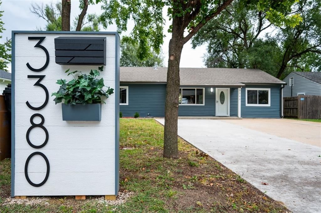 3380 SW Kirklawn Avenue, Topeka, KS