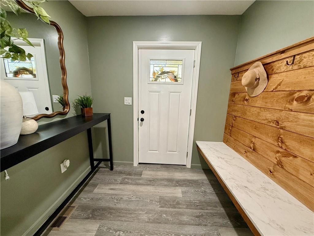 921 Brown Avenue — photo 3