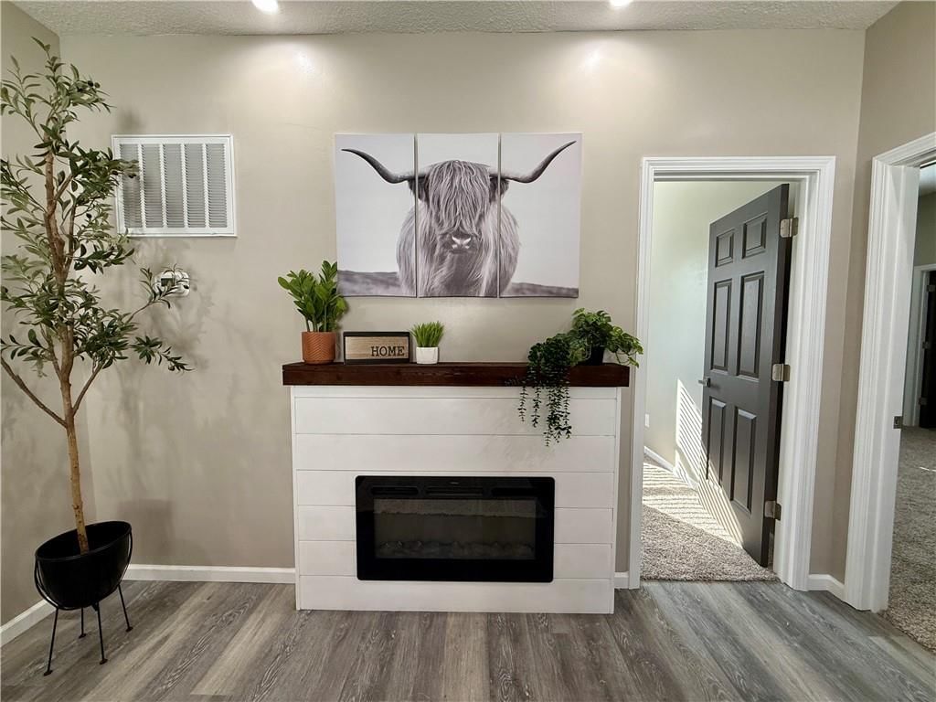 921 Brown Avenue — photo 6