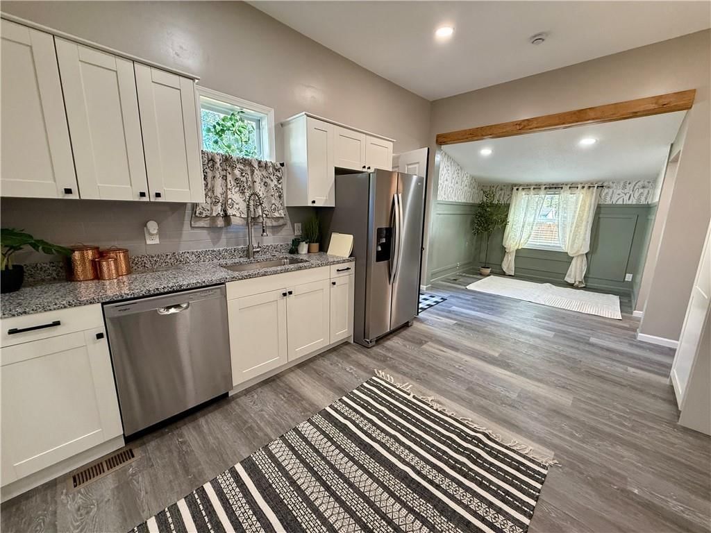 921 Brown Avenue — photo 8