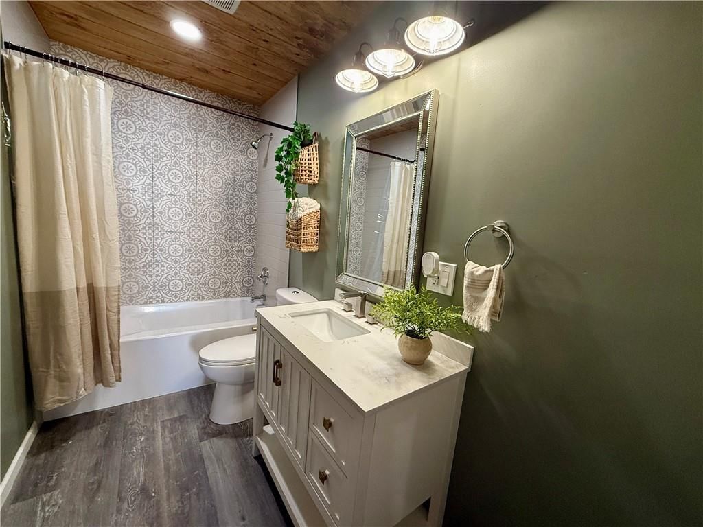 921 Brown Avenue — photo 15