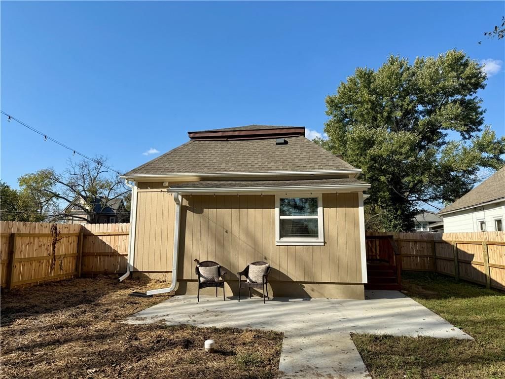921 Brown Avenue — photo 21