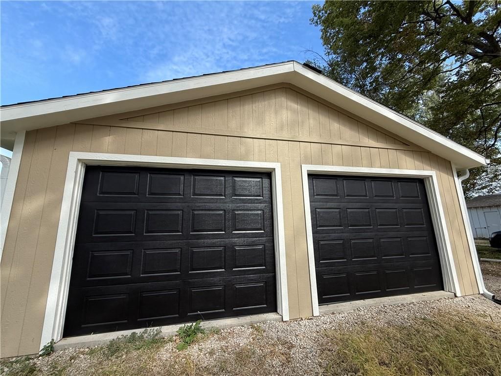 921 Brown Avenue — photo 22