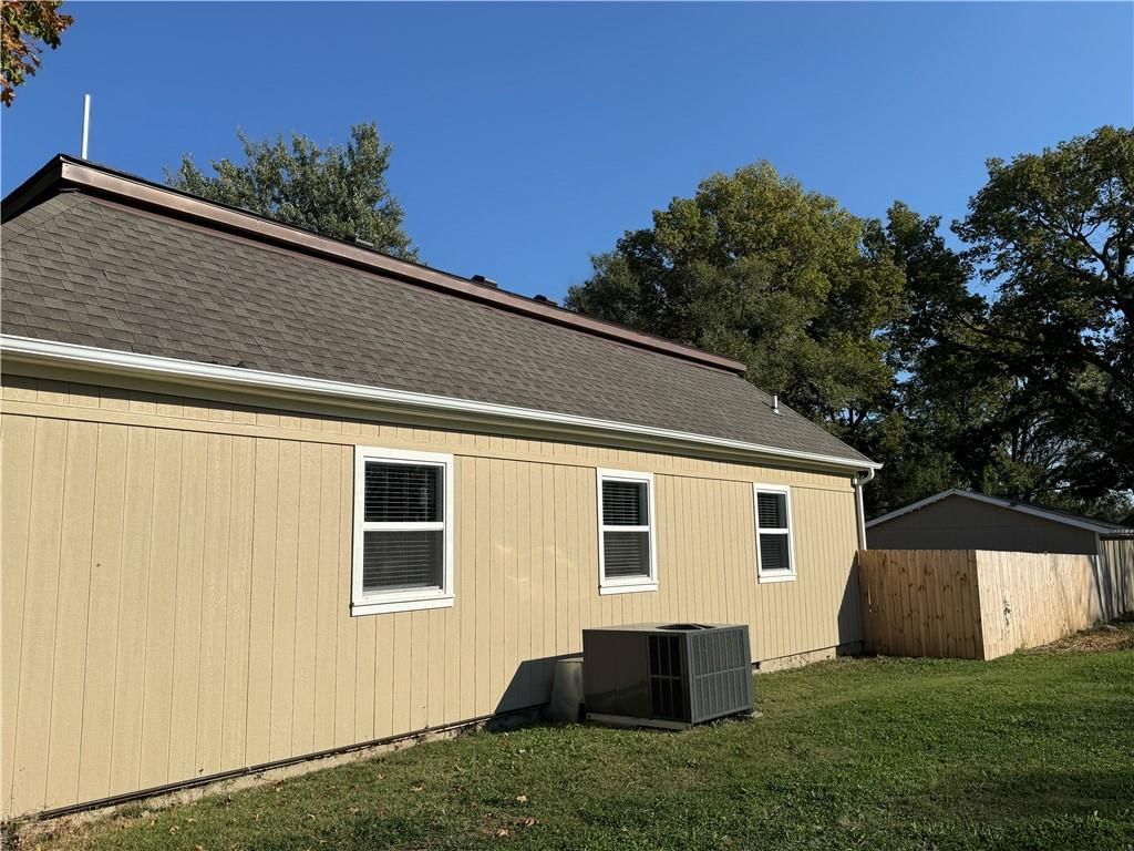 921 Brown Avenue — photo 28