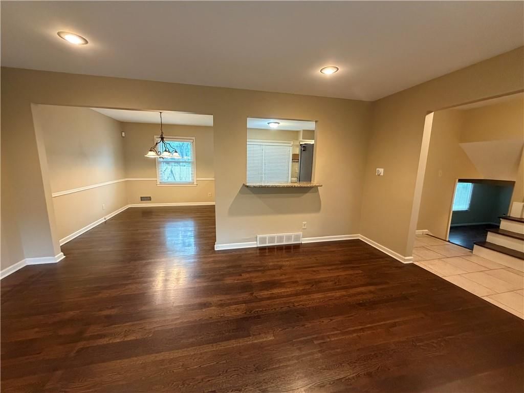 10530 Askew Avenue — photo 6
