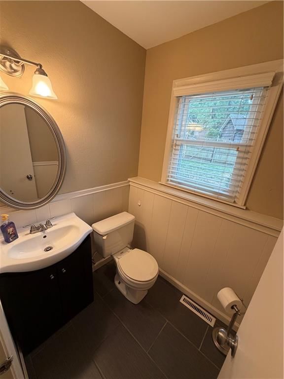 10530 Askew Avenue — photo 25