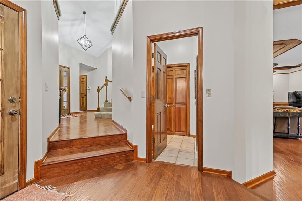 15617 Oakmont Drive — photo 4