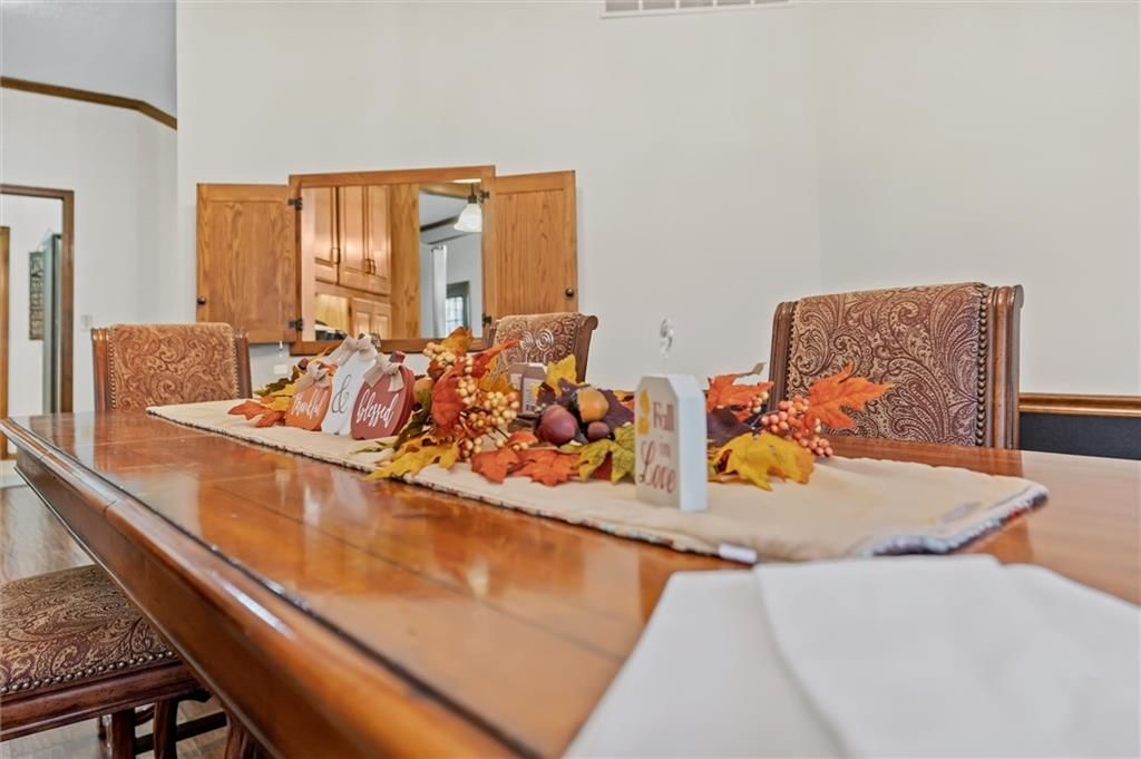 15617 Oakmont Drive — photo 7