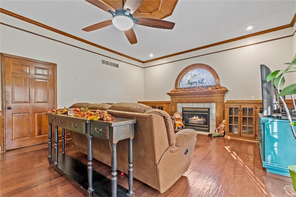 15617 Oakmont Drive — photo 14