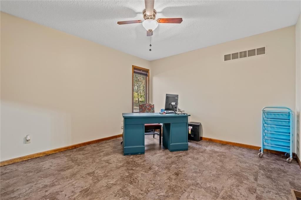 15617 Oakmont Drive — photo 17