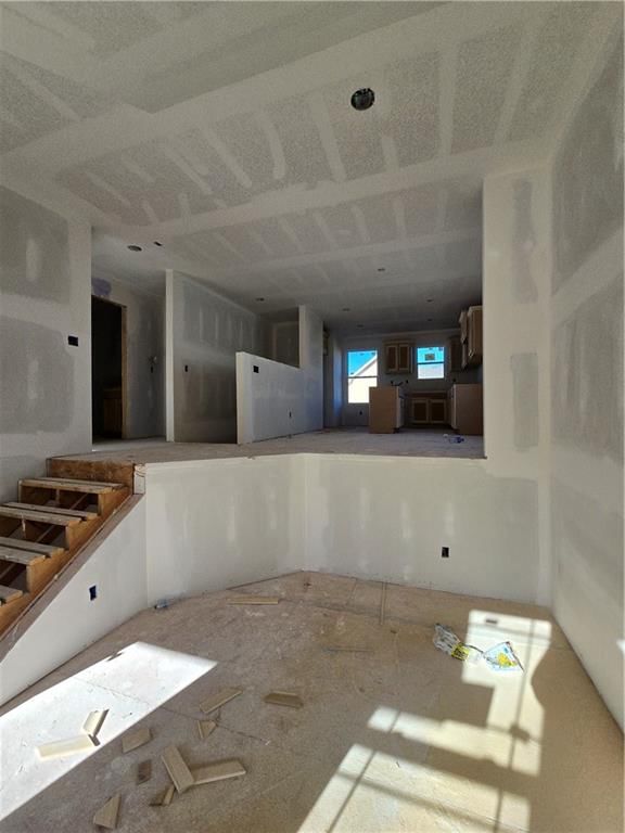 512 W Lawrence Street — photo 11