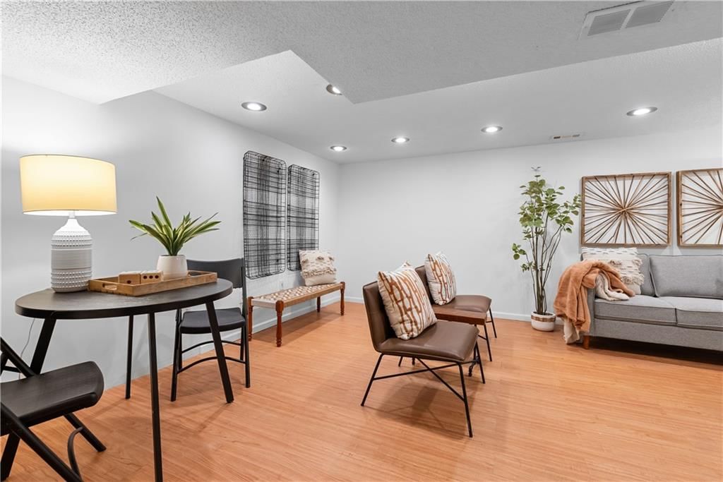 500 SW Mission Road — photo 17