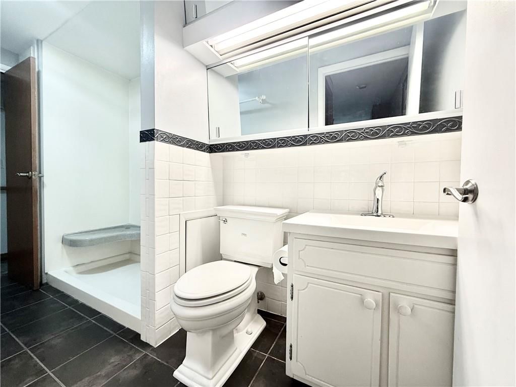 1228 W Crestview Drive — photo 13