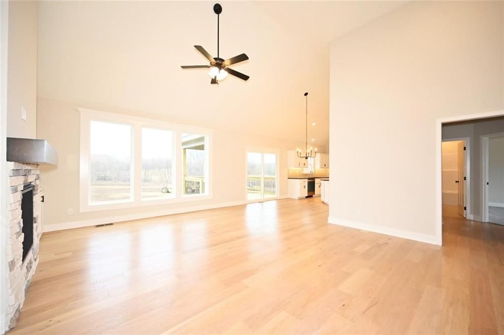 105 Johnson Circle — photo 6