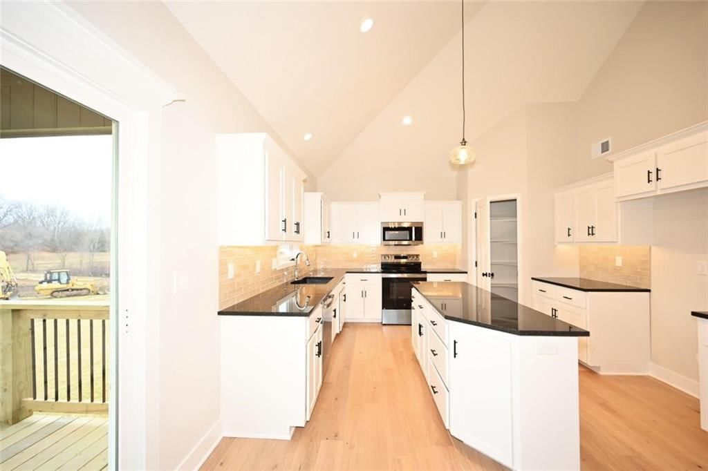 105 Johnson Circle — photo 12
