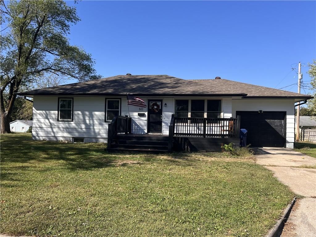 611 S Summit Road — photo 3