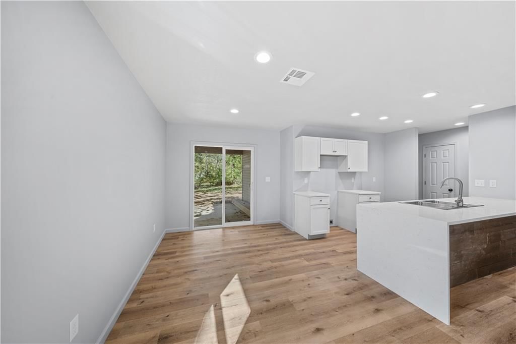 520 W Hunter Street — photo 11