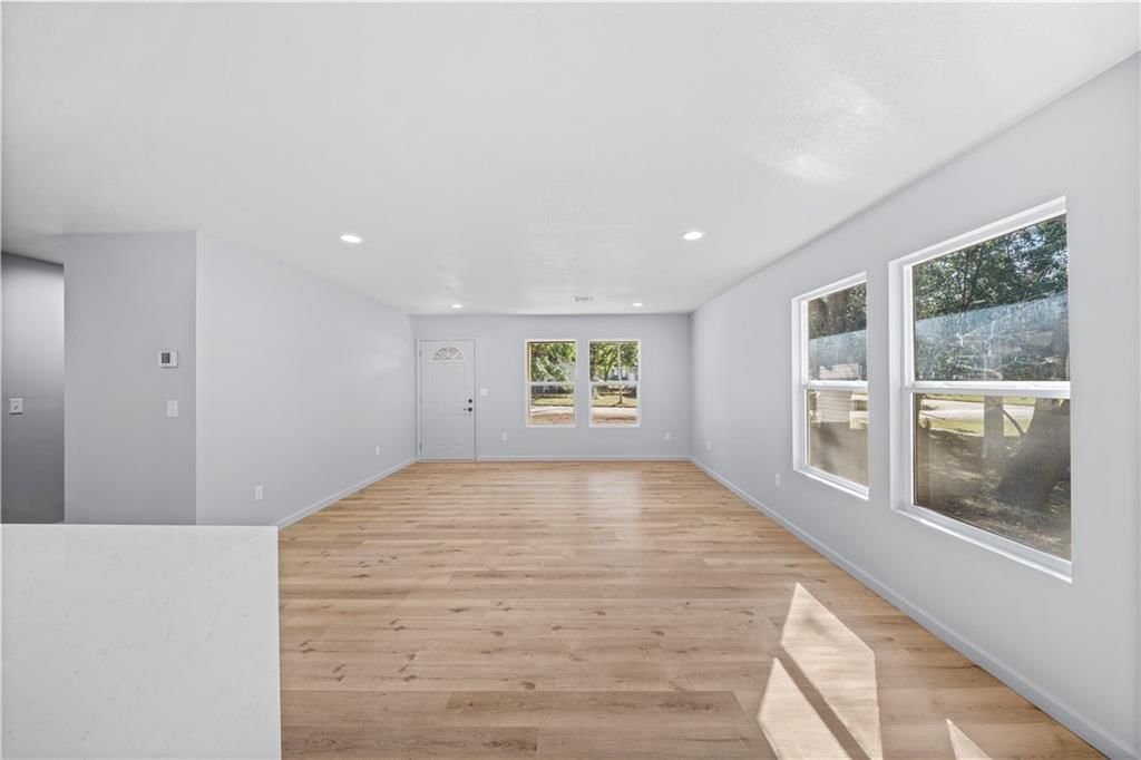520 W Hunter Street — photo 13