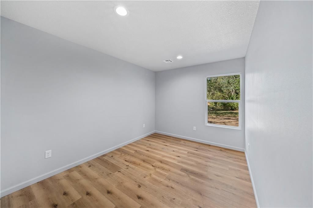 520 W Hunter Street — photo 16