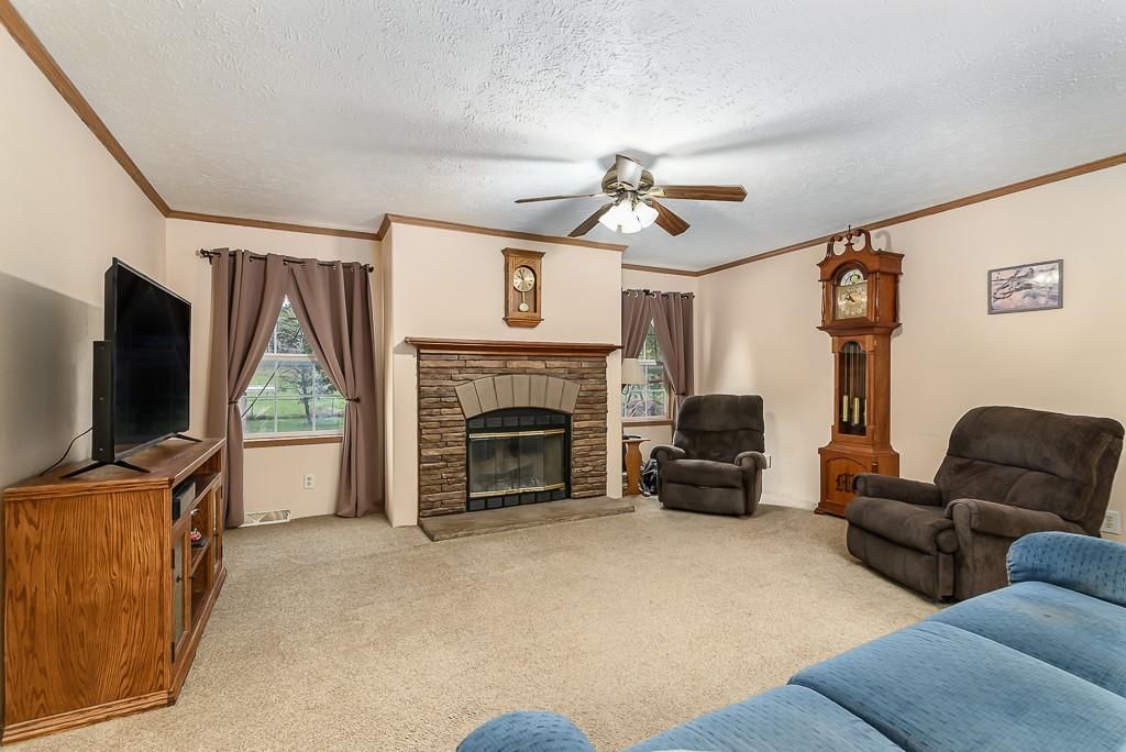 24785 Evans Road — photo 6
