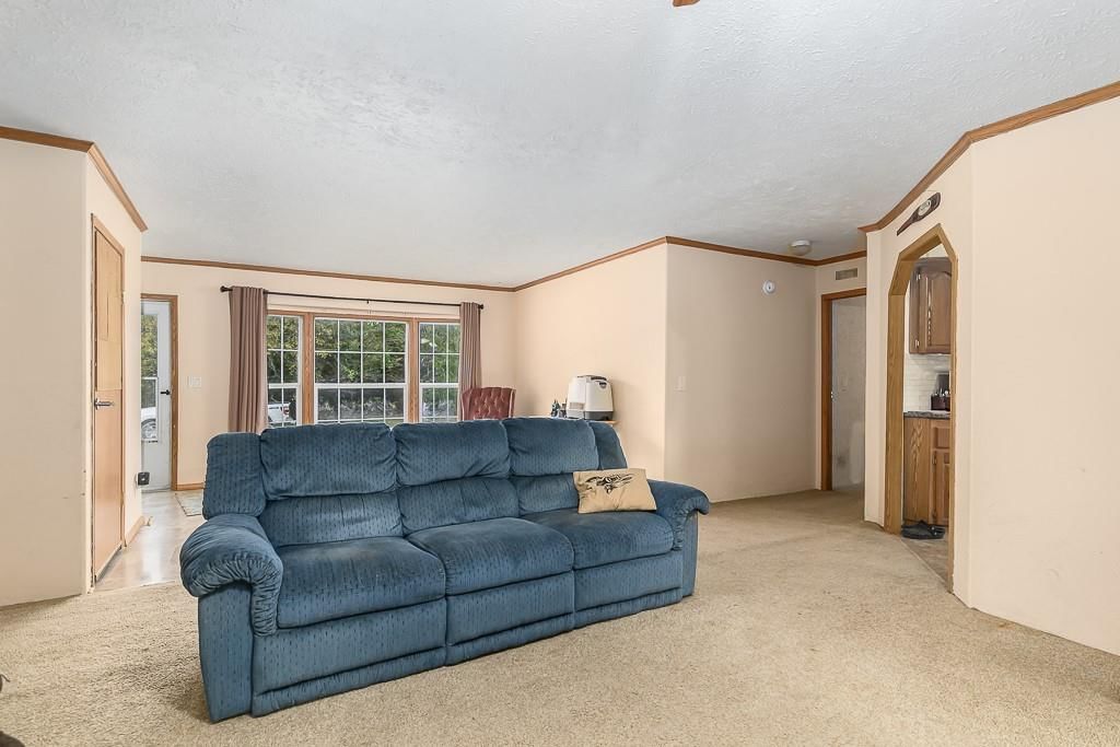 24785 Evans Road — photo 8