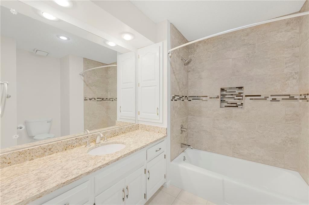 8108 W 98TH Terrace — photo 35