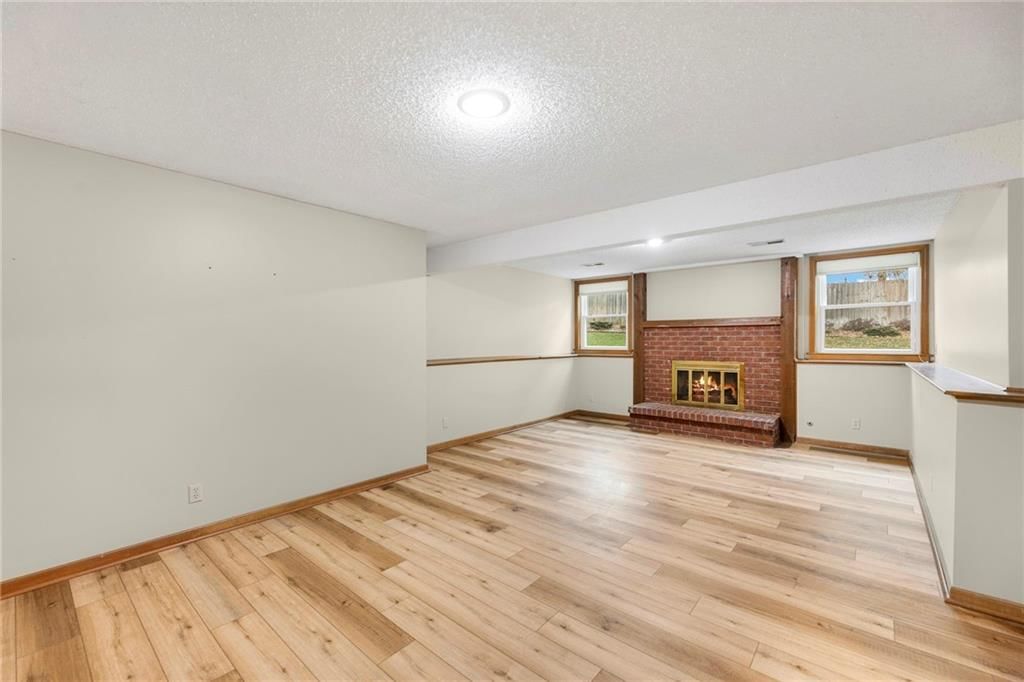 8108 W 98TH Terrace — photo 40