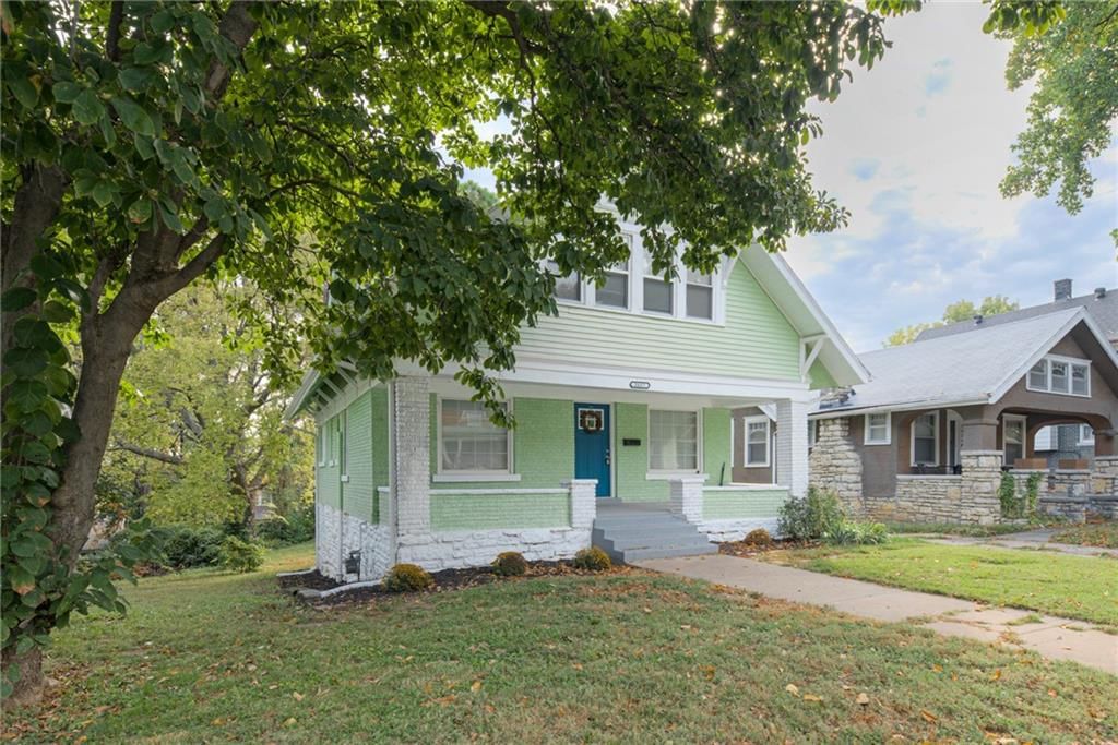 2837 Parkwood Boulevard — photo 2