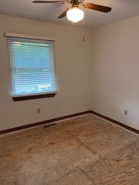 Photo 15 of 23 - 16111 W Indian Creek Parkway