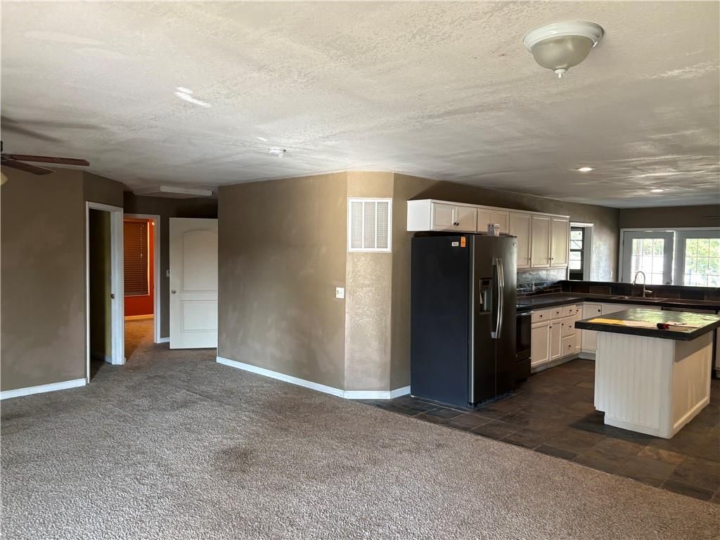 206 S Broadway Street — photo 3