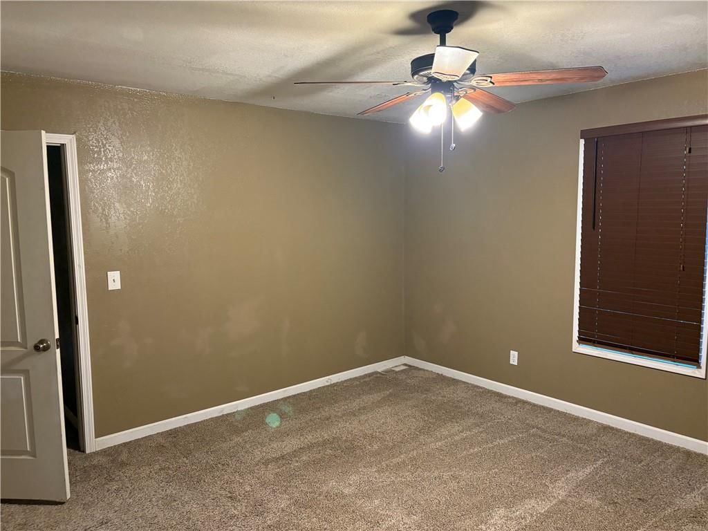 206 S Broadway Street — photo 8