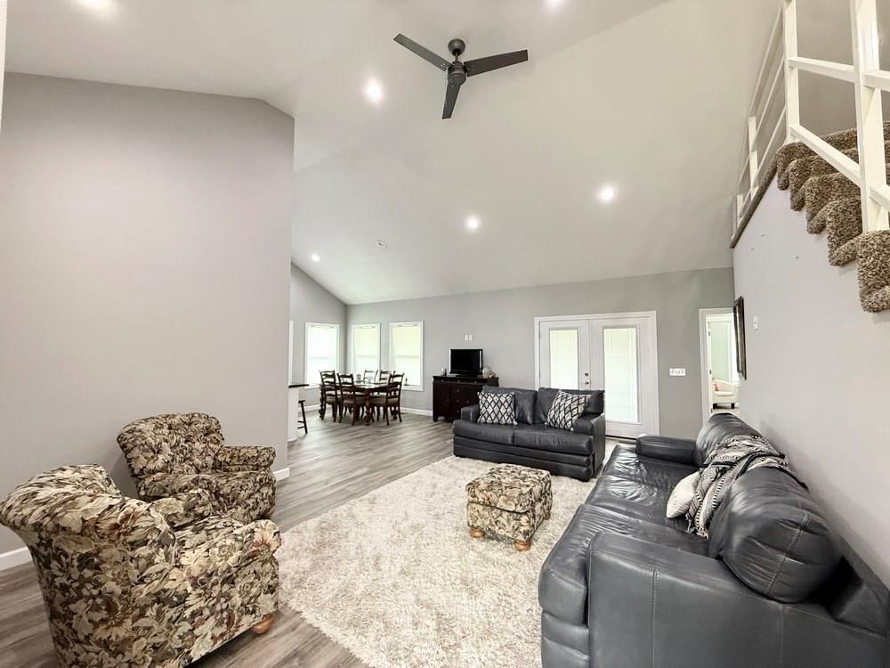 205 E Golden Street — photo 4