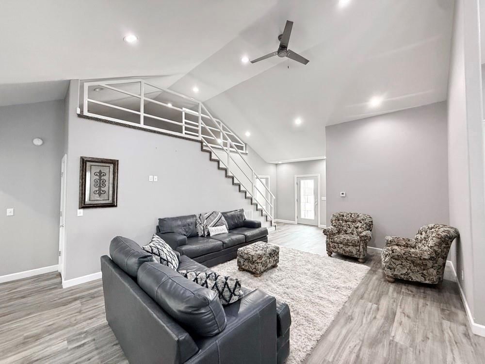 205 E Golden Street — photo 7