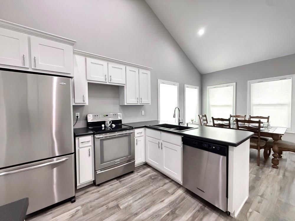 205 E Golden Street — photo 13