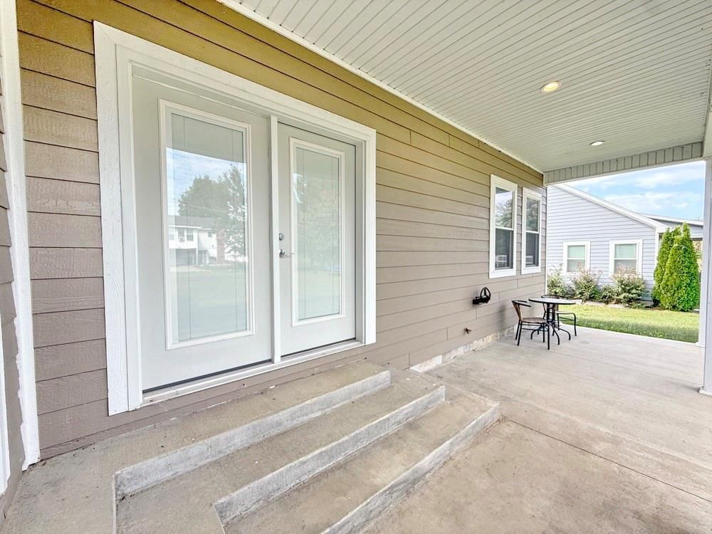 205 E Golden Street — photo 41