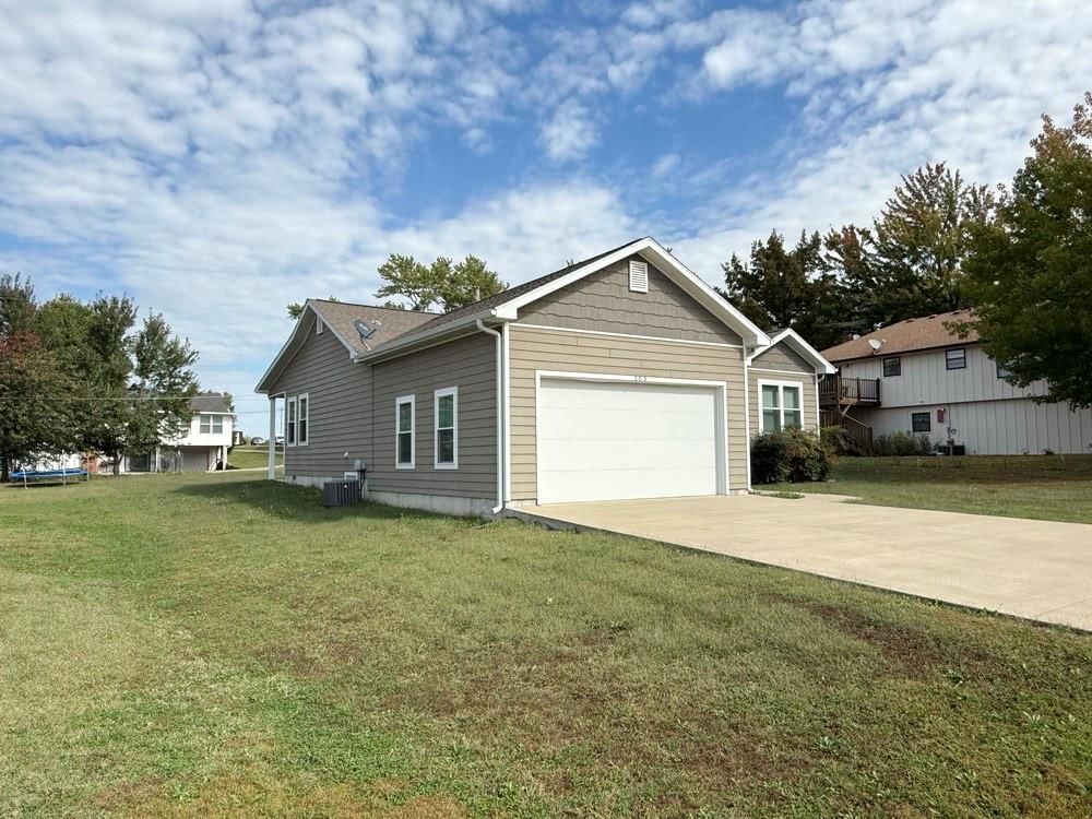 205 E Golden Street — photo 46