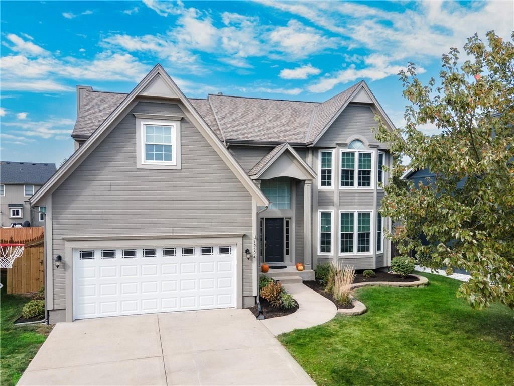 15802 S Apache Street, Olathe, KS