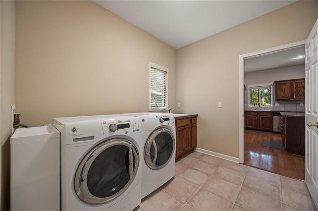 Photo 10 of 58 - 14132 W 138th Terrace