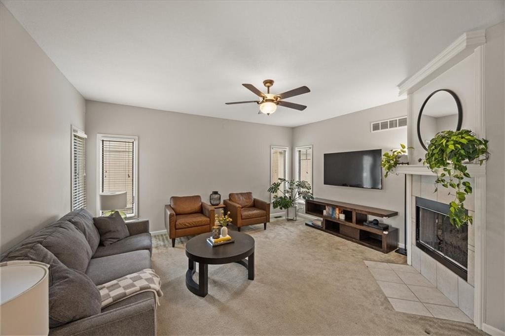Photo 15 of 58 - 14132 W 138th Terrace
