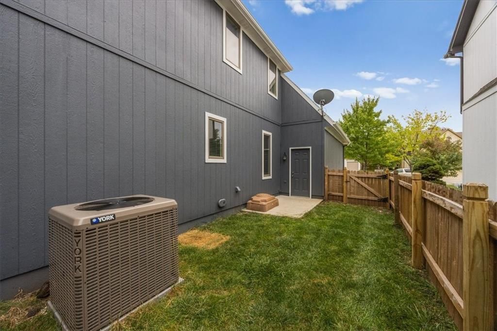 Photo 56 of 58 - 14132 W 138th Terrace